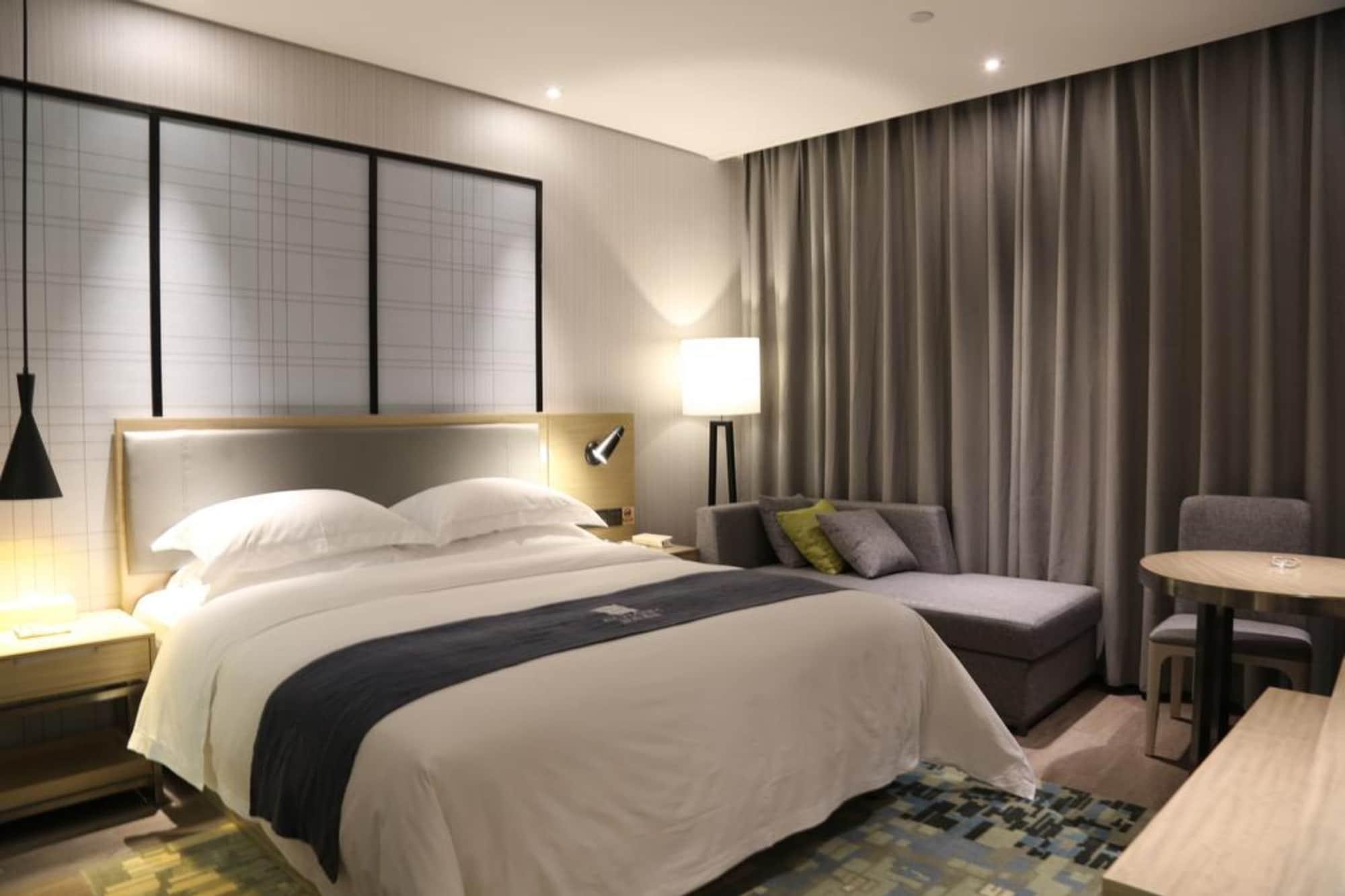 Echarm Hotel Guangzhou Kecun Metro Station Bagian luar foto