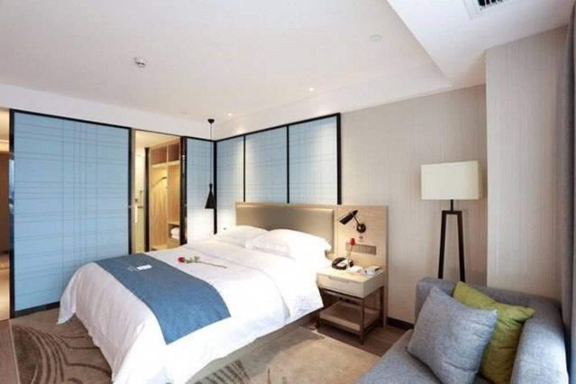 Echarm Hotel Guangzhou Kecun Metro Station Bagian luar foto