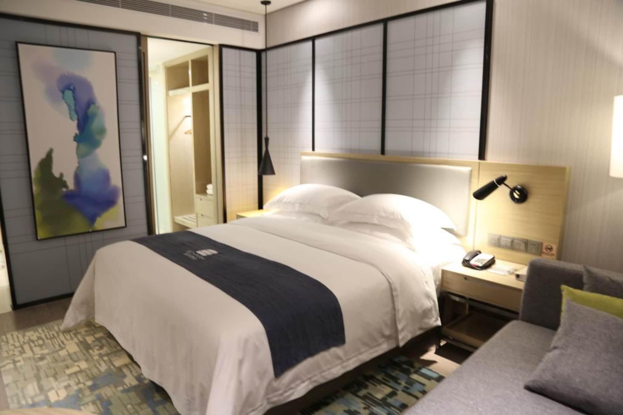Echarm Hotel Guangzhou Kecun Metro Station Bagian luar foto